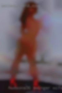 Hudsona36 swinger wife naked