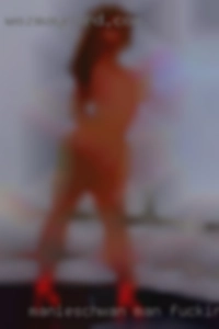 manieschwan man fucking with woman in sea